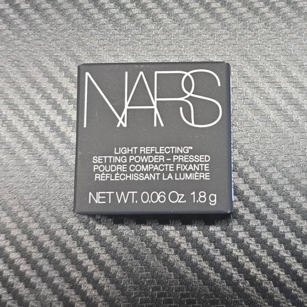 💄✨ NARS Mini Light Reflecting™ Setting Powder – Pressed (NEW)‎ ✨💄 - Picture 3 of 3